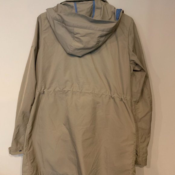Columbia Omni-Shield Tan raincoat - Picture 7 of 8